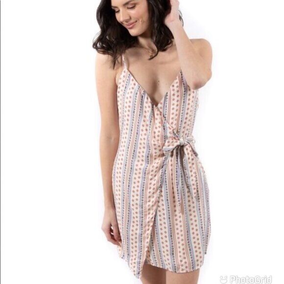 JETSET DIARIES Mini Wrap Dress Floral Print Spaghetti Strap Cream Medium New‎ - Picture 1 of 12